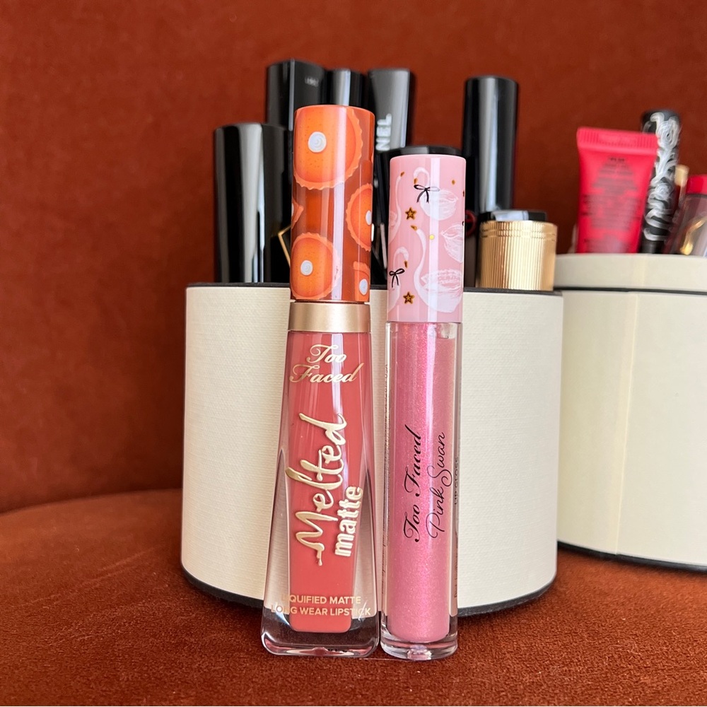 Like new＊Too faced Melted / Pink Swan lip gloss lipstick